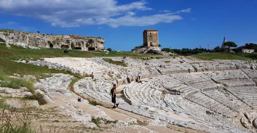 Catania: Syracuse, Ortigia, and Noto Tour with Brunch - Neapolis and the Greek theatre