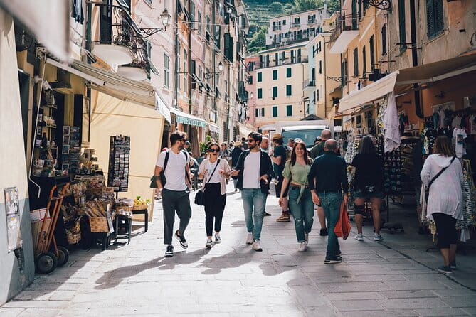 Cinque Terre Experience From Florence - Manarola: colorful houses above the water
