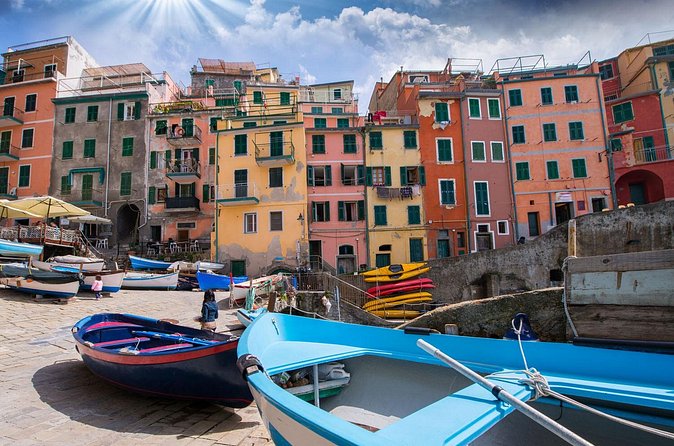Cinque Terre Small Group or Private Day Tour from Florence - The long day and the walking demands