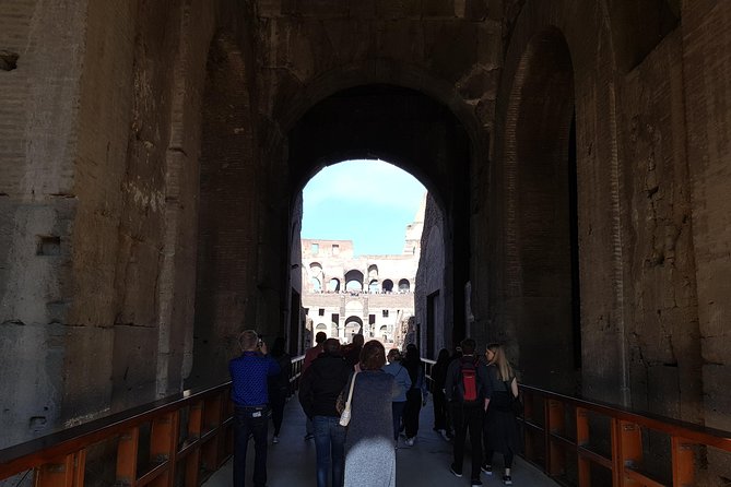 Colosseum Arena Floor, Roman Forum and Palatine Hill Guided Tour - Finding the meeting point in modern Rome