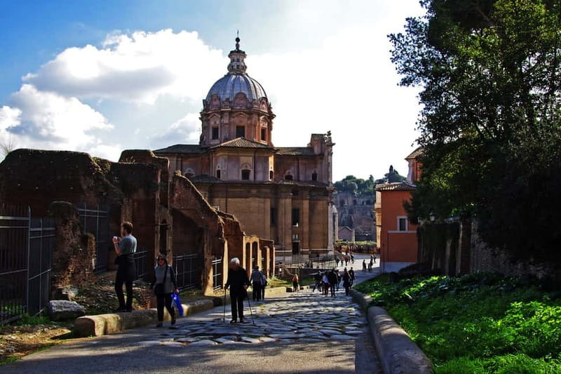 Colosseum, Forum & Palatine Hill Guided Walking tour - Palatine Hill, emperors, and the founding legend