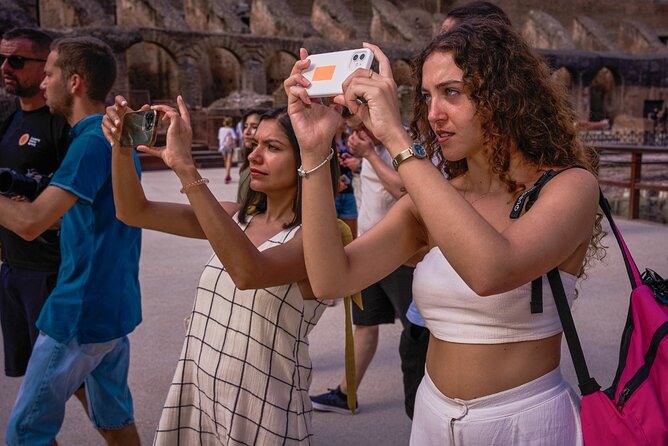 Colosseum, Palatine Hill and Roman Forum Guided Tour - Small Group or Standard Group?