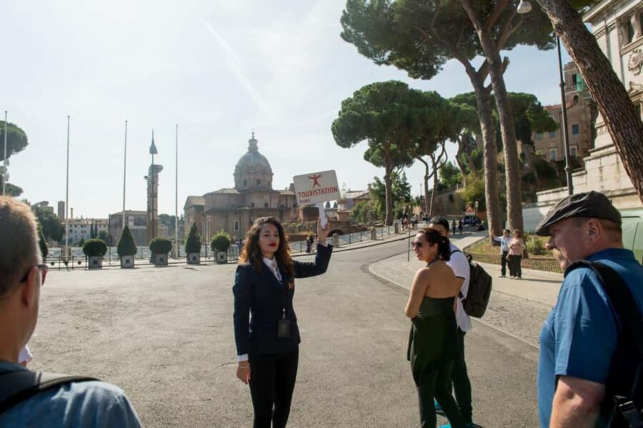 Colosseum & Roman Forum Semi-Private Guided Tour - Key points to know before booking
