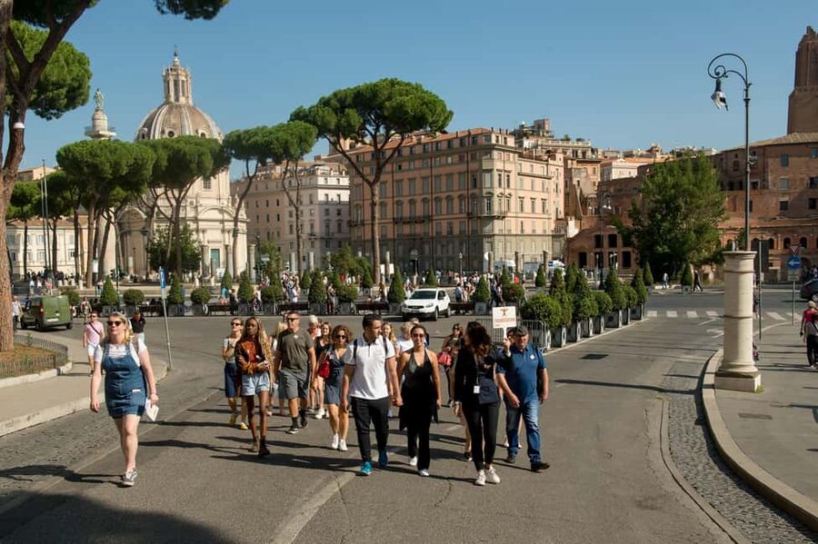 Colosseum & Roman Forum Semi-Private Guided Tour - Starting near Piazza Venezia