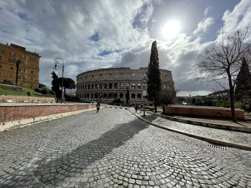 Colosseum: Semi Private Tour with VIP Arena Access - What the 90-minute itinerary is like