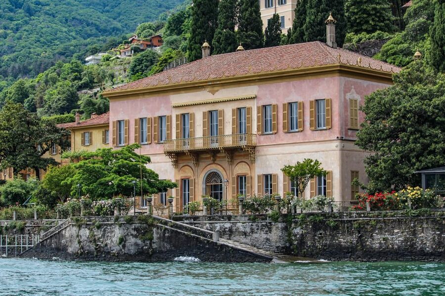 Como: Lake Como Shared Boat Tour - What the guide and boat add to the experience
