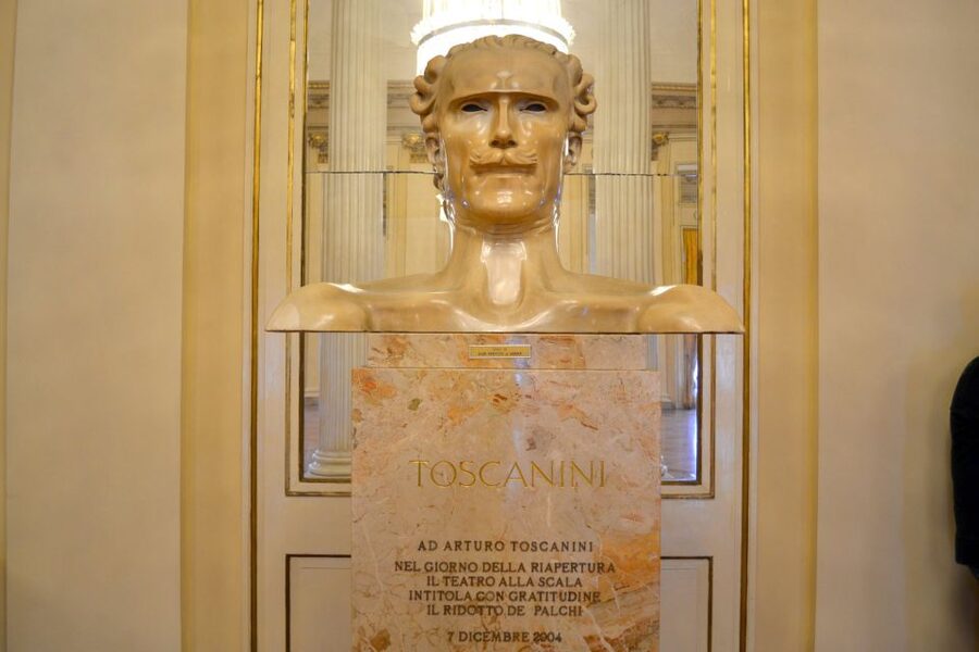 Da Vinci's Last Supper & Milan Sightseeing Tour - Entering Milan’s Duomo