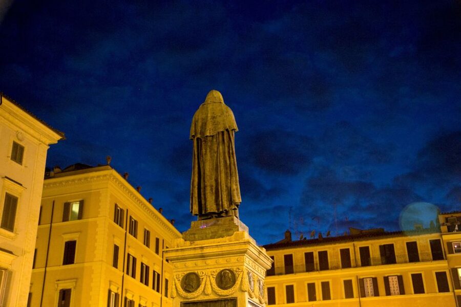Dark Heart of Rome - Facts, Legend & Mystery Walking Tour - Campo de’ Fiori and Rome’s darker public life