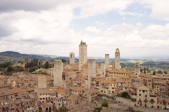 David & Duomo: Accademia & Skip the Line Exclusive Dome Access - Walking the Duomo terraces