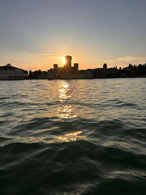 Desenzano del Garda: Sunset Boat Trip at Sunset with Drink - Should You Book the Desenzano Sunset Boat Trip?