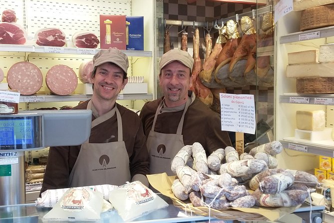 Eat Like a Local: Venice 3-Hour Small-Group Food Tasting Tour - Starting at Rialto Market with coffee and pastry