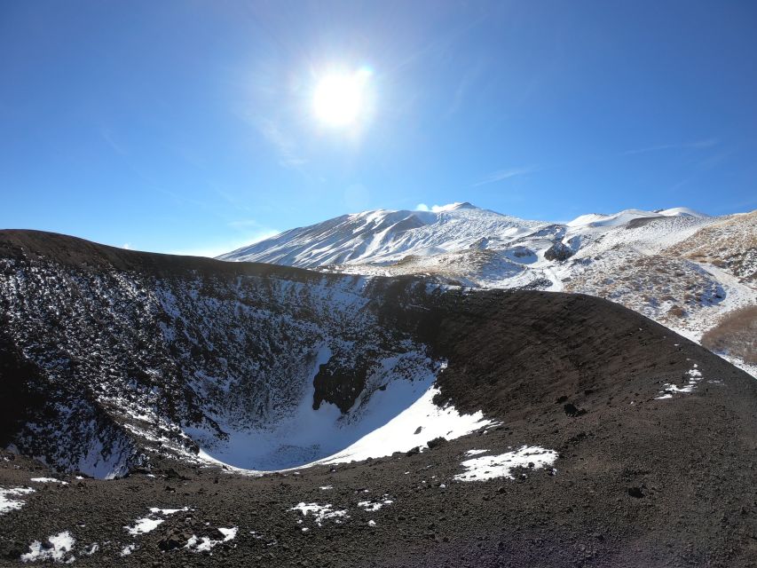 Etna: Craters of the 2002 Eruption Trekking Experience - The return through the sandy channel