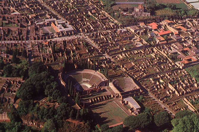 Explore Pompeii Half Day Highlights Tour with Pickup from Naples - Casa dei Vettii and Pompeii’s wall paintings