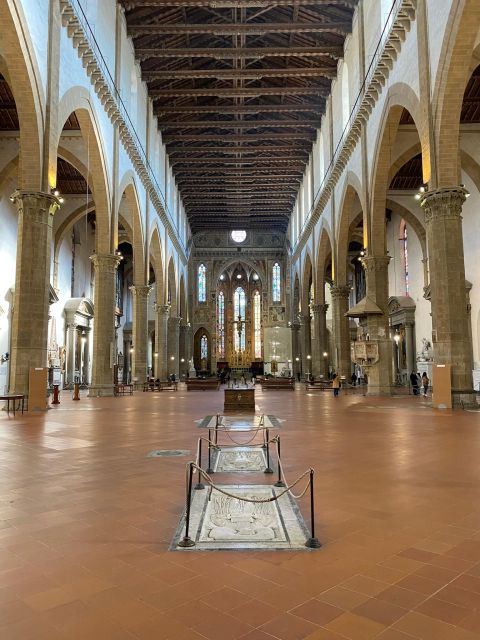 Florence: 1.5-hour Santa Croce Guided Experience - What the guides do especially well
