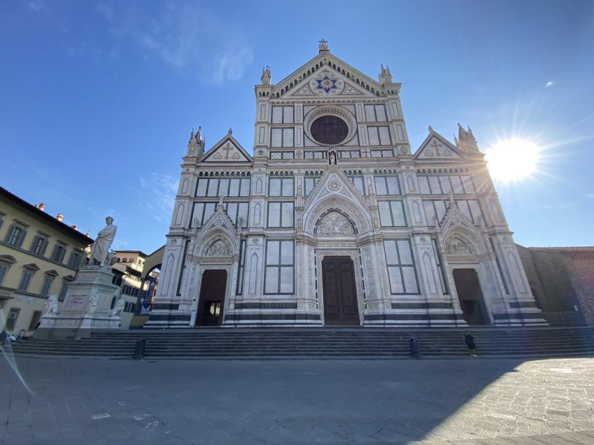 Florence: 1.5-hour Santa Croce Guided Experience - Meeting Dante before entering the basilica