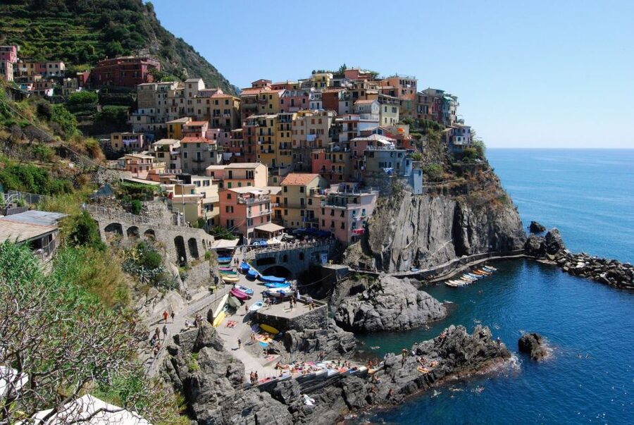 Florence: Cinque Terre Day Trip with Optional Street Food - Monterosso: the longest stop and the best place for a beach break