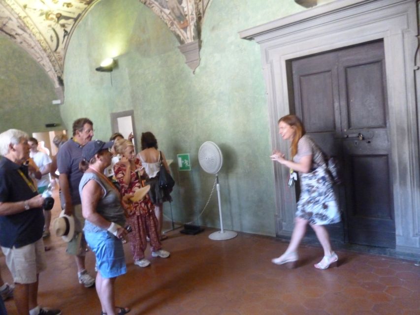 Florence: Dan Brown's Inferno 2-Hour Walking Tour - Group size, timing, and walking comfort