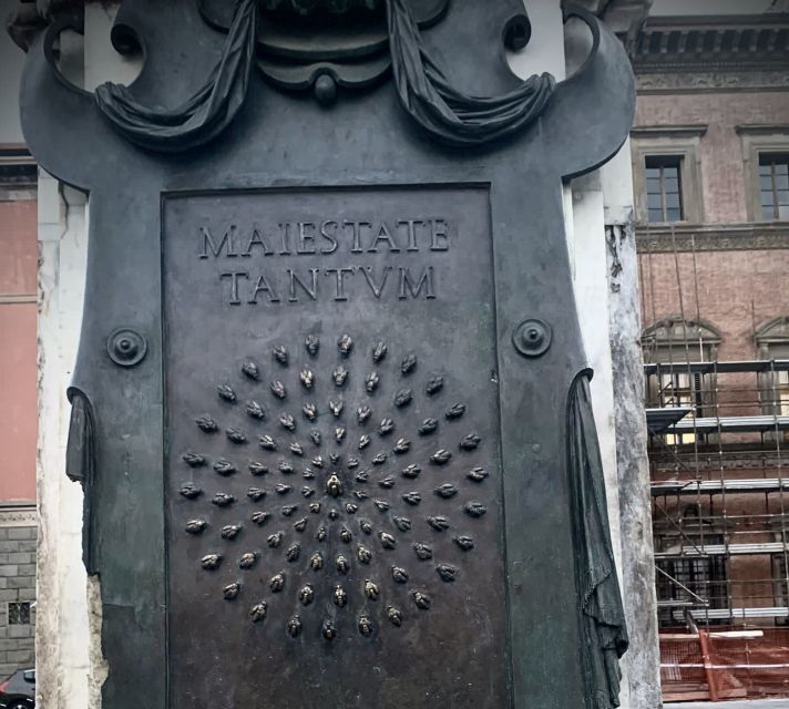 Florence: Dark Mysteries and Legends Guided Walking Tour - Guides, language, and the evening mood