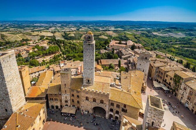 Florence Day Trip: Pisa, San Gimignano and Siena with Lunch - A big Tuscan circuit from Florence
