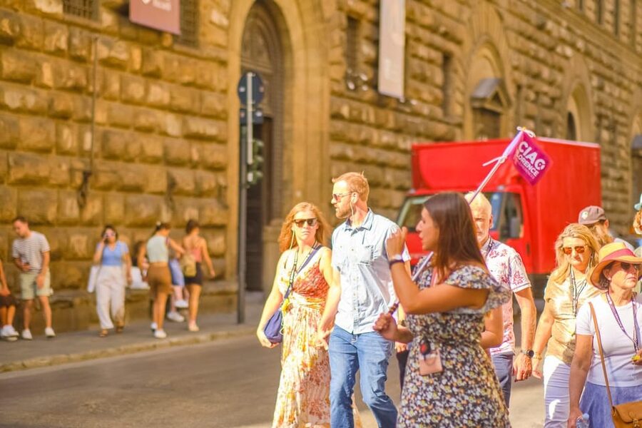 Florence: Duomo Cathedral Skip-the-Line Guided Tour - Languages, group size, and guide style