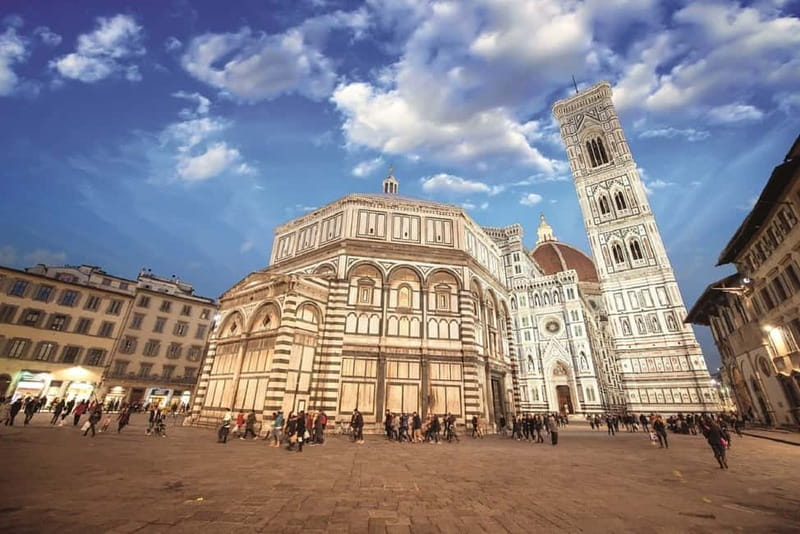 Florence: Duomo Cathedral Small Group Tour - Dress rules, bags, and practical comfort