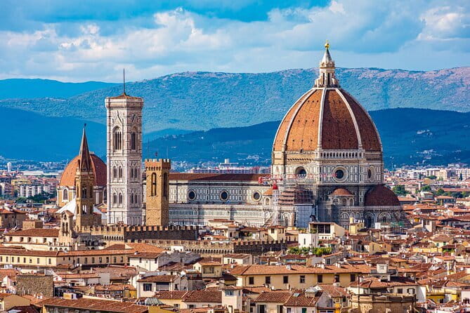 Florence Duomo Cathedral with Host & Audio Guide (Interior Only) - Meeting the host and waiting outside