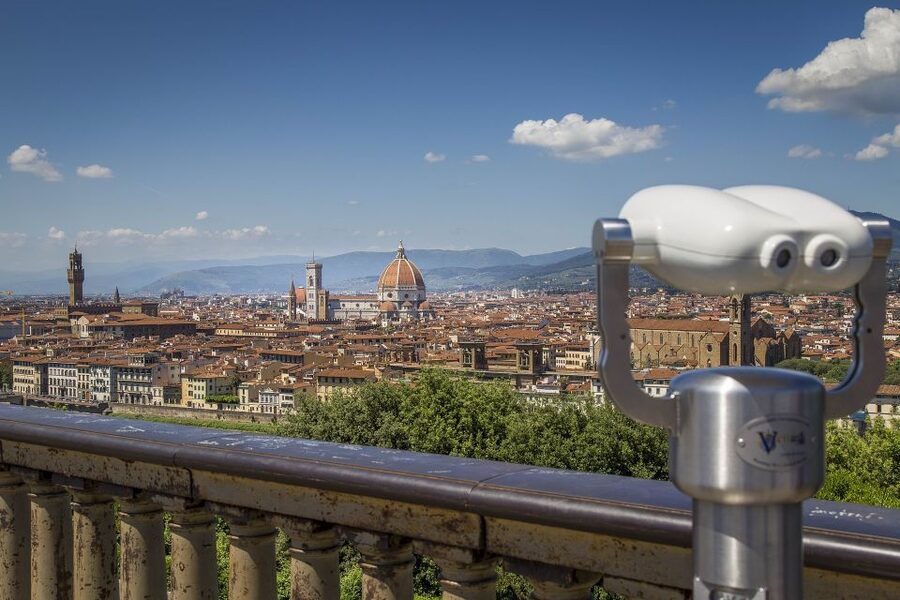Florence: Eco-Friendly Panoramic Tour in Electric Golf Cart - Republic Square and Florence’s Roman beginnings