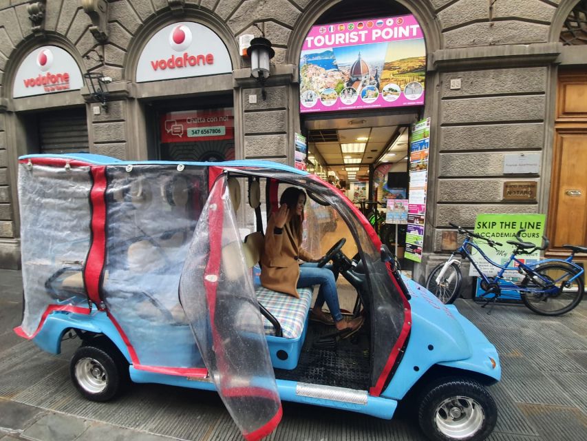 Florence: Eco-Friendly Panoramic Tour in Electric Golf Cart - Signoria Square and the outdoor sculpture gallery