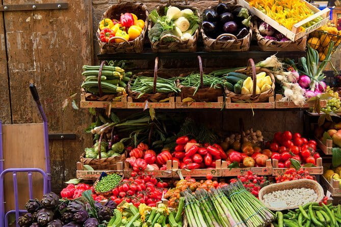 Florence Evening Food Tour with Florentine Steak & Tuscan Wine - Ponte Vecchio connects the food stops