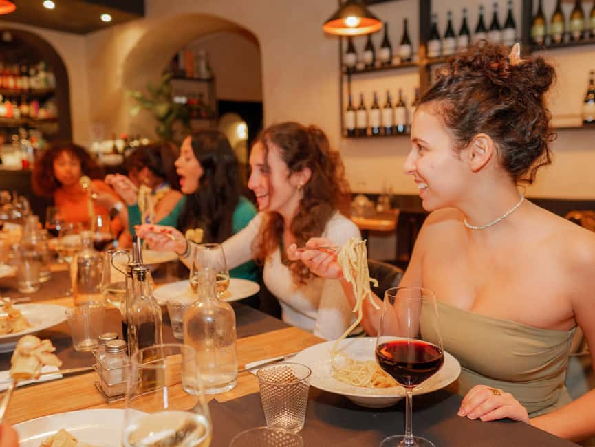 Florence: Flavours of Tuscany Food Tour - The first tastings: Florentine food with a local frame