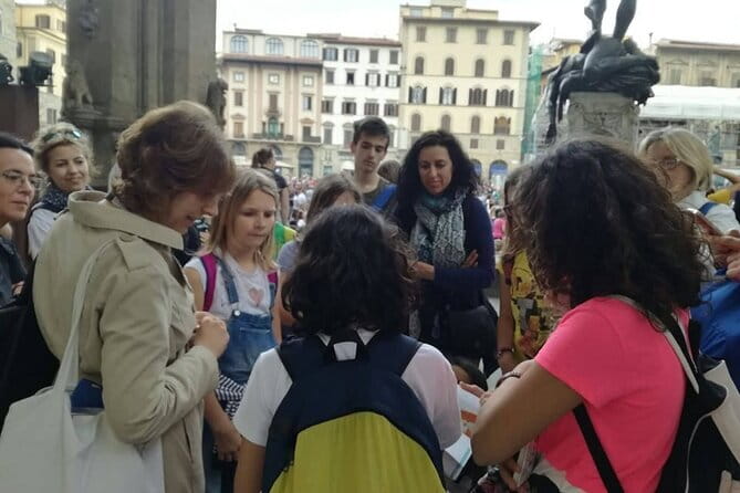 Florence Food & Wine Tour: Tuscan Tastings with Local Guide - Wine windows and the final Vin Santo ritual