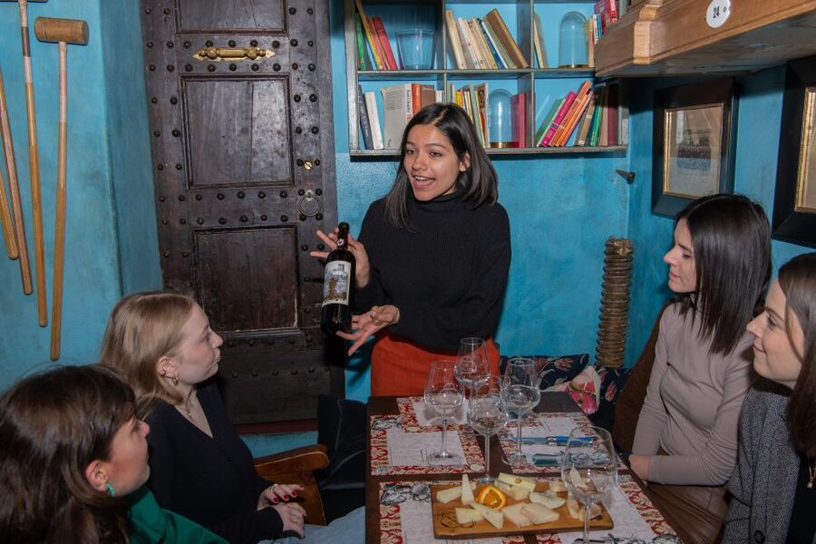 Florence: Guided Food Walking Tour with Tuscan Classics - Who should book this Florence food walk