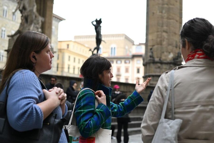 Florence: Guided Tour of Medici Family Secrets and Chapels - Palazzo Medici Riccardi and the art of influence