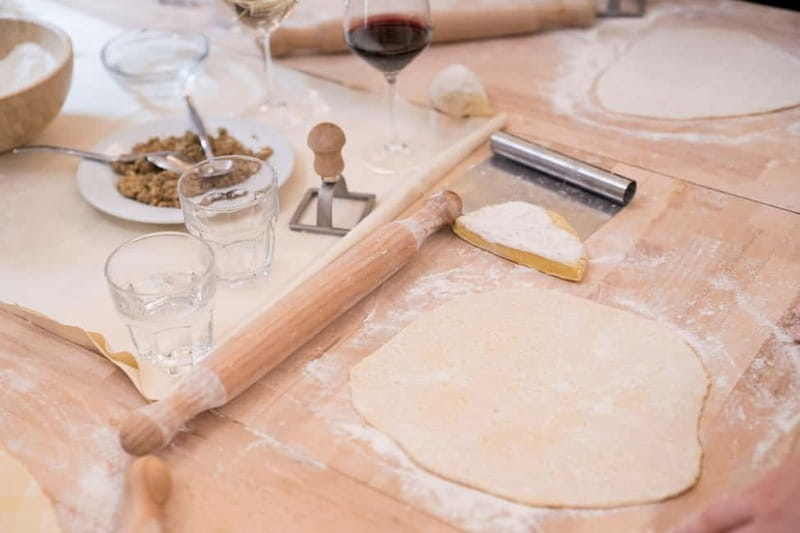 Florence: Handmade Ravioli & Pasta Class with Unlimited Wine - Key points to know before booking
