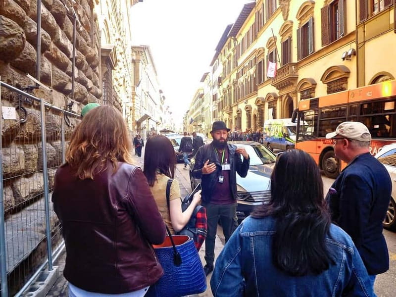 Florence: Medici Family Guided Walking Tour - How the guides shape the experience