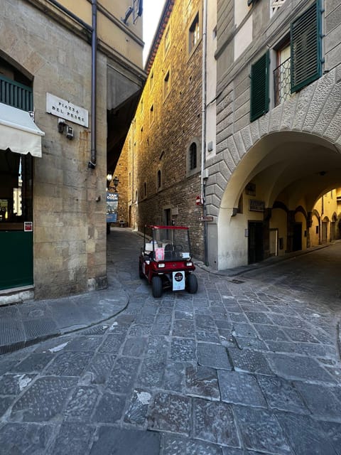 Florence: Michelangelo Hill Panoramic Tour with Food Tasting - What the guides add to the ride