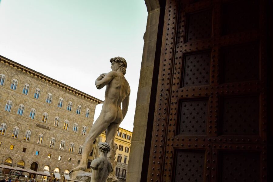 Florence: Mysteries of the Medici Guided Walking Tour - Guides who make a tangled dynasty easier
