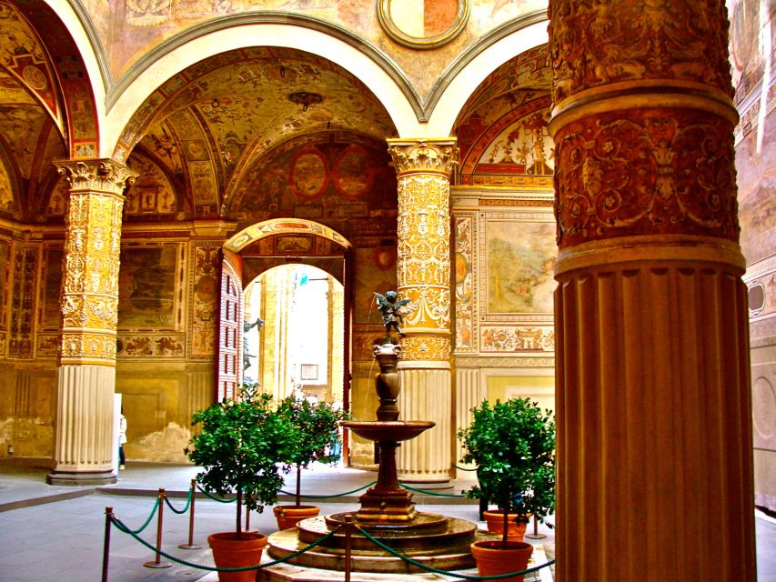 Florence: Palazzo Vecchio Guided Tour - The second-floor apartments and private chambers