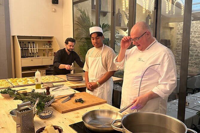 Florence: Pasta Cooking Class with Unlimited Wine - Sauces that make the pasta a meal