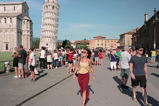 Florence: Pisa Excursion with optional Leaning Tower Entry Ticket - Arriving at Piazza dei Miracoli