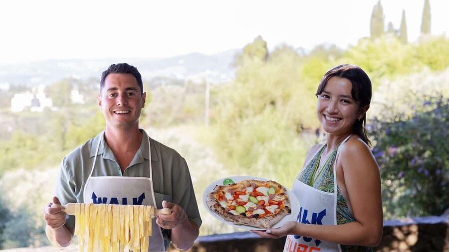 Florence: Pizza and Gelato Class at a Tuscan Farmhouse - A farmhouse kitchen with room to learn