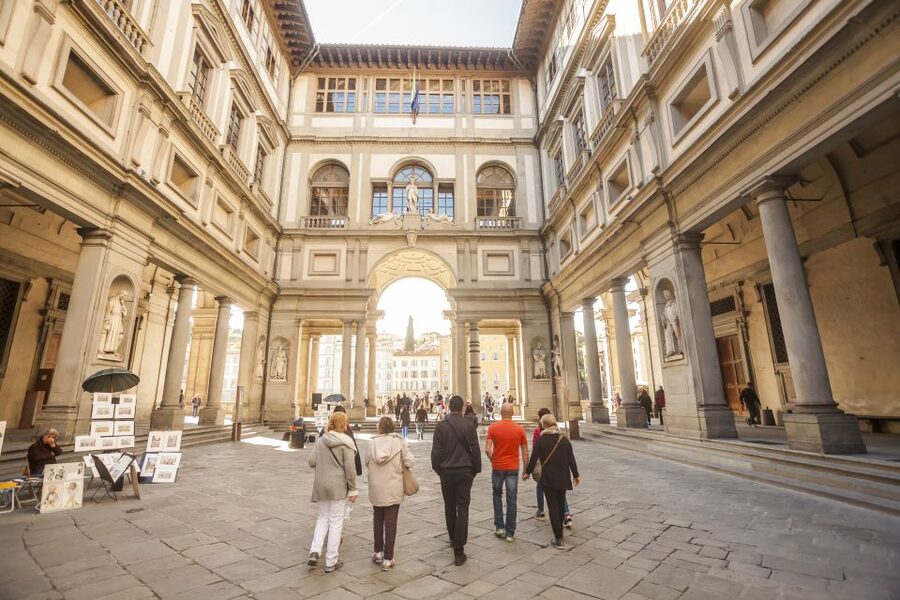 Florence: Private Walking Tour of Florence's Hidden Gems - Via Maggio, Santa Trinita, and Via Tornabuoni