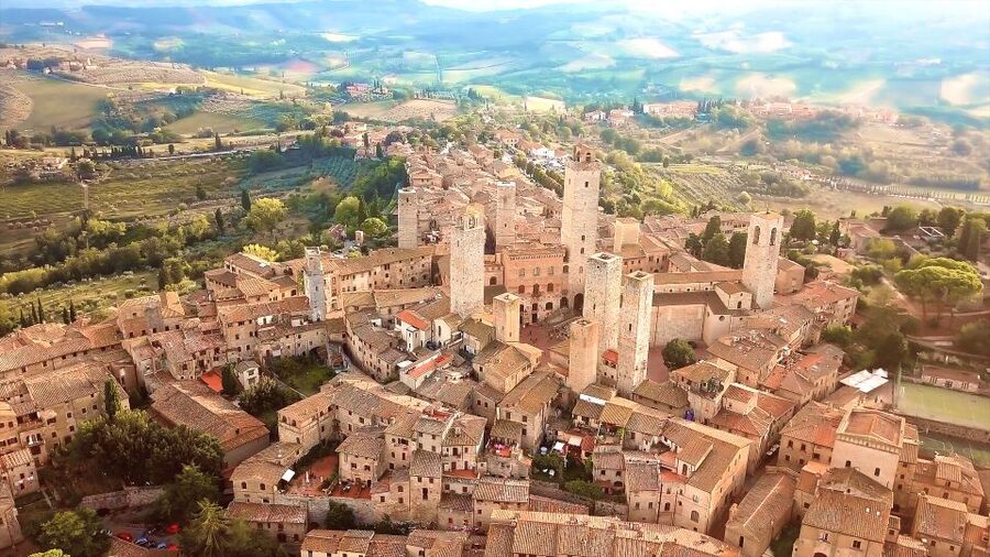 Florence: S. Gimignano, Siena, Chianti & Wine Tasting Lunch - Chianti winery lunch: three wines and Tuscan-style food