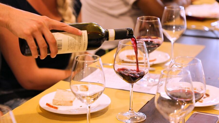 Florence: S. Gimignano, Siena, Chianti & Wine Tasting Lunch - Coach travel and the real length of the day