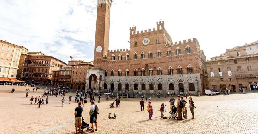 Florence: Siena, San Gimignano & Monteriggioni with Tasting - San Gimignano and its famous tower skyline