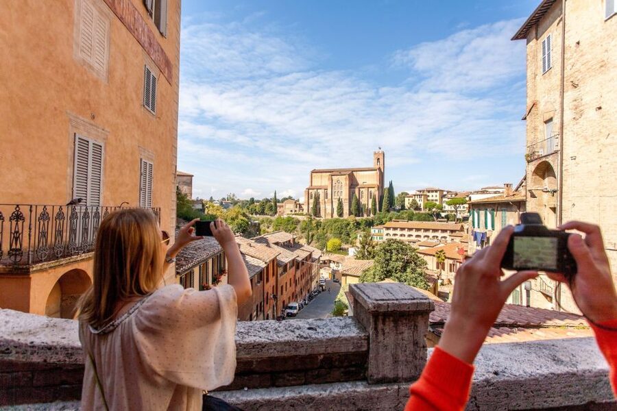 Florence: Siena, San Gimignano & Monteriggioni with Tasting - The Chianti estate tasting