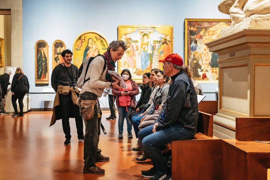 Florence: Skip-the-Line Accademia Guided Tour - Entering the gallery with priority access