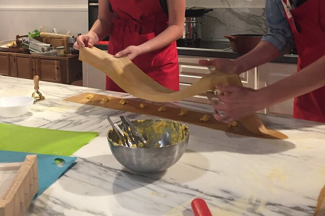 Florence Small-Group Pasta Class with Seasonal Ingredients - Making dough, sauces, and bruschetta by hand