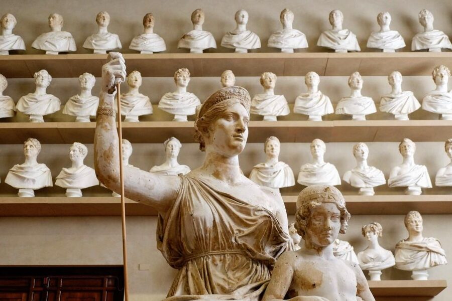 Florence: Timed Entry Ticket to Michelangelo's David & eBook - Medici instruments and Stradivarius violins