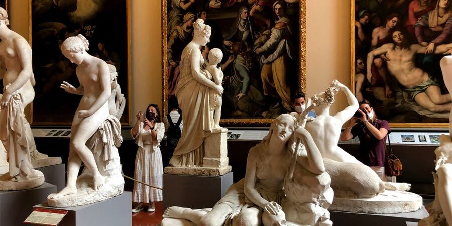 Florence: Timed Entry Ticket to Michelangelo's David & eBook - Medieval and Renaissance paintings